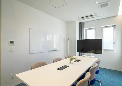 Meeting Room / Web Room 内観