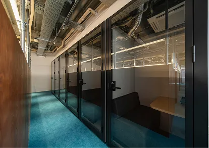 Meeting Room / Web Room 内観